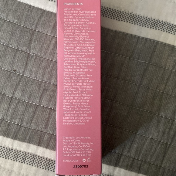 Yensa 
PINK LOTUS PEPTIDE RENEWAL FACE CREAM - Picture 5 of 7